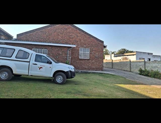 4 BEDROOM HOUSE FOR SALE IN PIET RETIEF